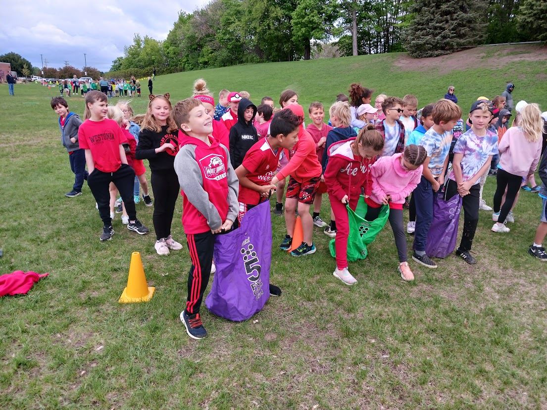  Shirley Hills Students Enjoy Super Team Day