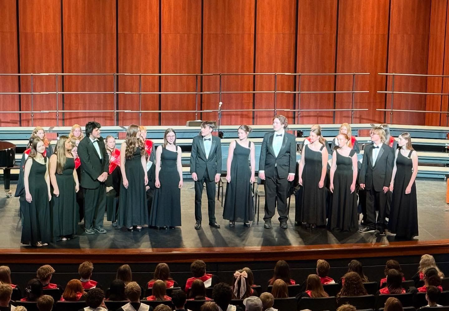  MWHS Choirs Present 2025 Awards at Spring Concert