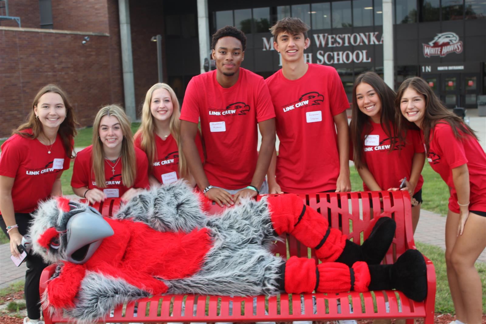  Link Crew Leaders Welcome New Students to MWHS