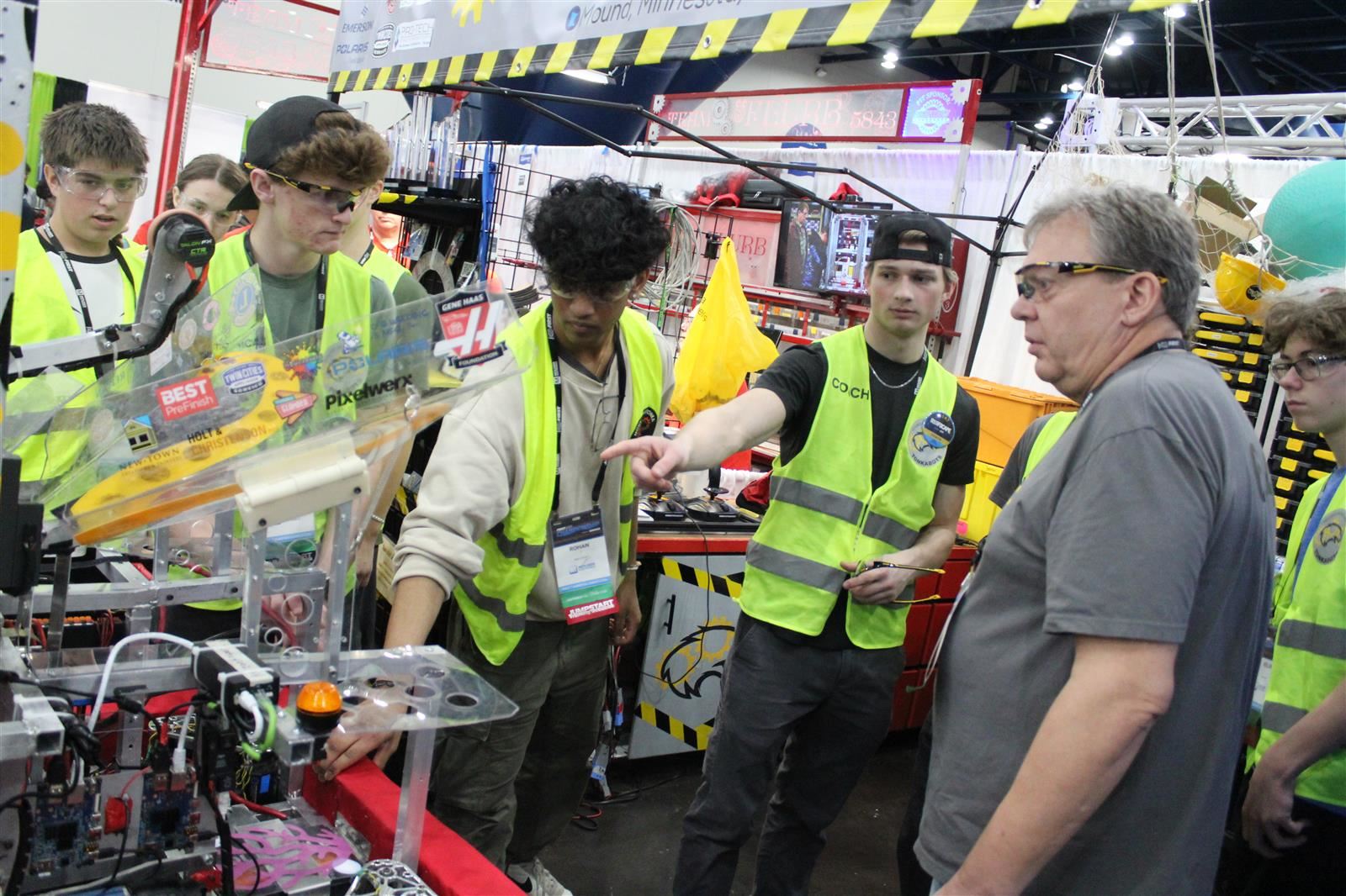  robotics team members