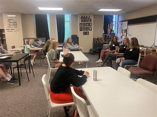 Grandview Middle School Hosts Career Day